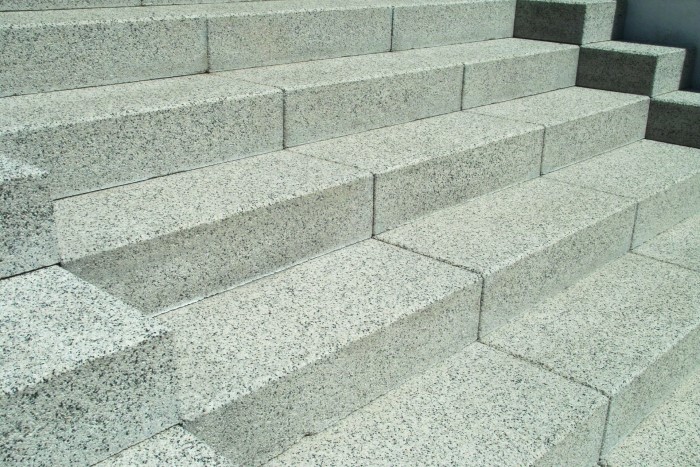 Kvalitné betonove schody vonkajsie